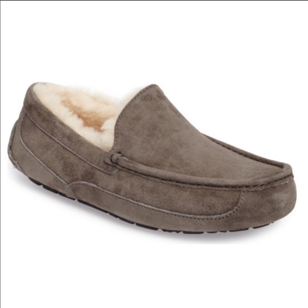 ☃️New Ascot Charcoal moccasin Suede slippers sz 7